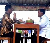 Foto Jokowi Dan Prabowo Makan Bakso